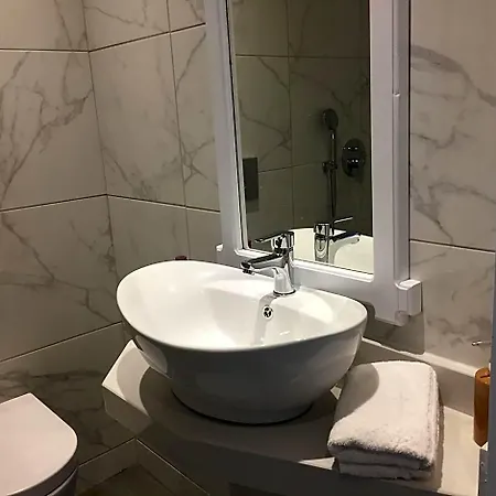 Hotel Pearl Hersonissos (Crete)