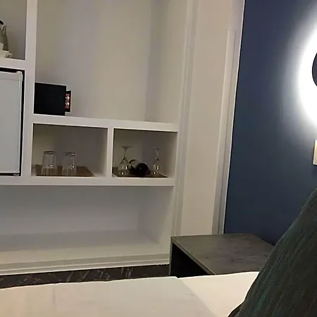 Pearl Hotel 2*